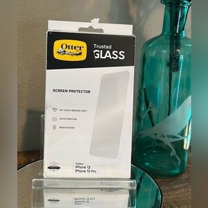 OtterBox Trusted Glass Screen Protector for iPhone 13 and iPhone 13 Pro, new!